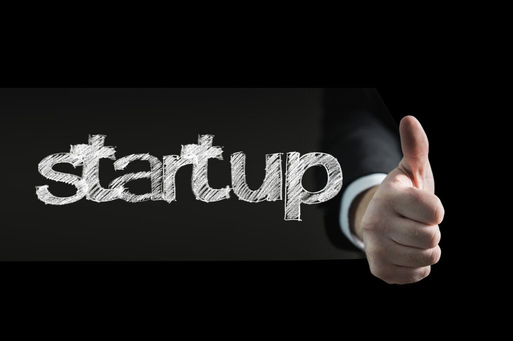 startup, start up, growth hacking-2480722.jpg